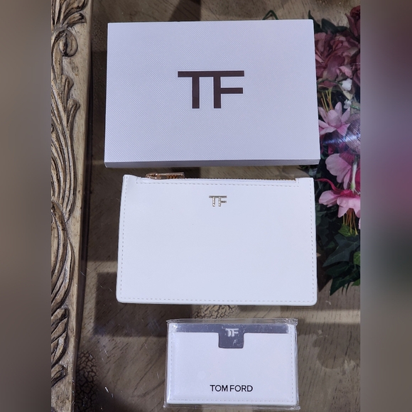 Tom Ford Handbags - Tom Ford White Zip Pouch And Card Holder/Mirror GWP BUNDLE